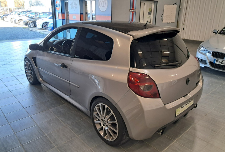 Renault Clio III phase 1 2.0 16v 200ch RS Luxe 3p - TBE - SUIVI GGE - GARANTIE  