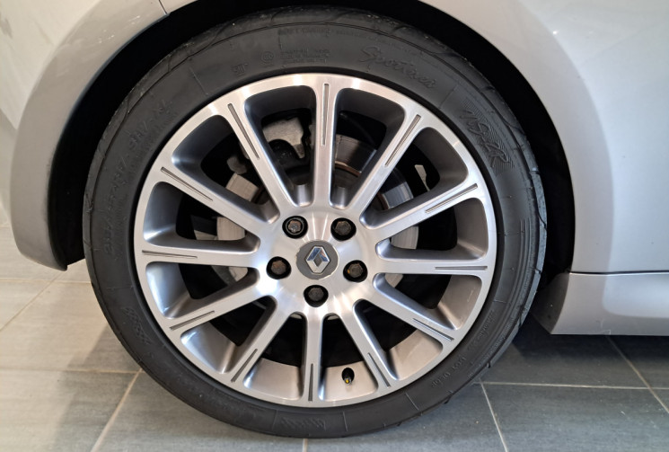 Renault Clio III phase 1 2.0 16v 200c RS Luxe 3p -ENTRETIEN A JOUR