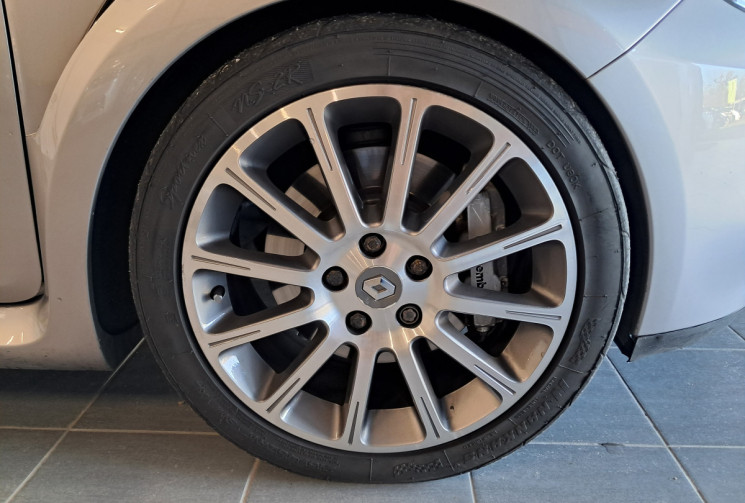 Renault Clio III phase 1 2.0 16v 200c RS Luxe 3p -ENTRETIEN A JOUR