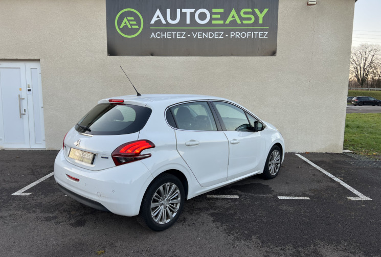 Peugeot 208 1.6 HDI 100 CH ALLURE BVM5