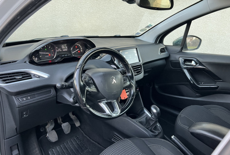Peugeot 208 1.6 HDI 100 CH ALLURE BVM5