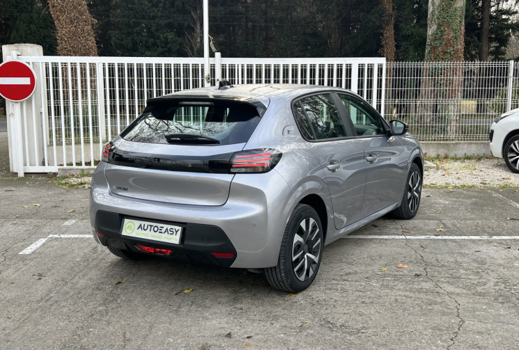 Peugeot 208 Active Business 54 kWh 156 / TVA Apparente / Seulement 4500 kms / Grande Autonomie 