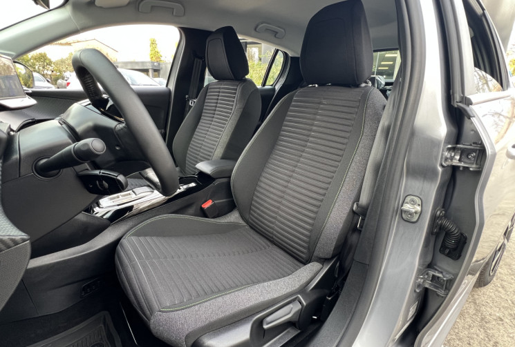 Peugeot 208 Active Business 54 kWh 156 / TVA Apparente / Seulement 4500 kms / Grande Autonomie 