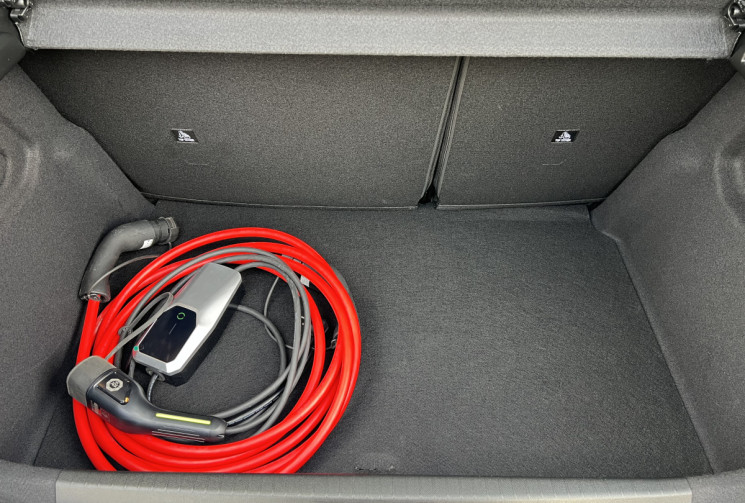 Peugeot 208 Active Business 54 kWh 156 / TVA Apparente / Seulement 4500 kms / Grande Autonomie 