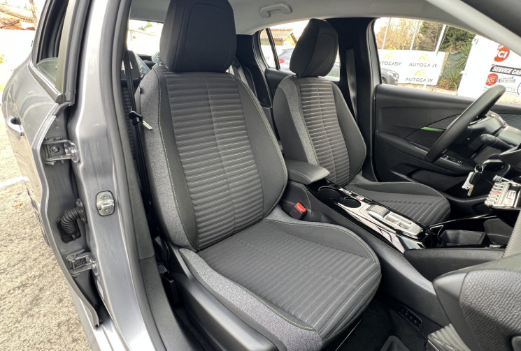 Peugeot 208 Active Business 54 kWh 156 / TVA Apparente / Seulement 4500 kms / Grande Autonomie 