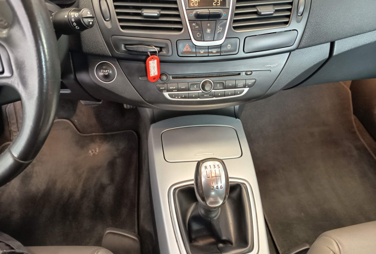 Renault LAGUNA III COUPE 2.0 DCI 150CV MOTEUR A CHAINE ENTRETIEN A JOUR 