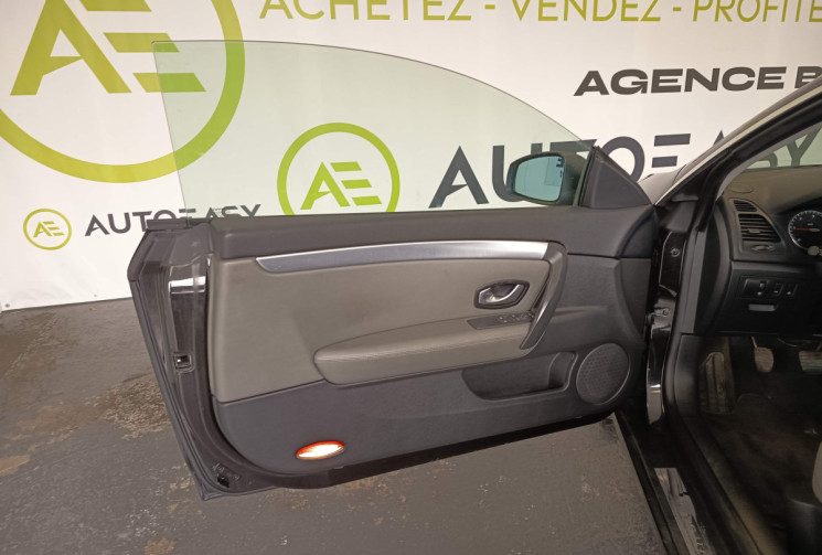 Renault LAGUNA III COUPE 2.0 DCI 150CV MOTEUR A CHAINE ENTRETIEN A JOUR 