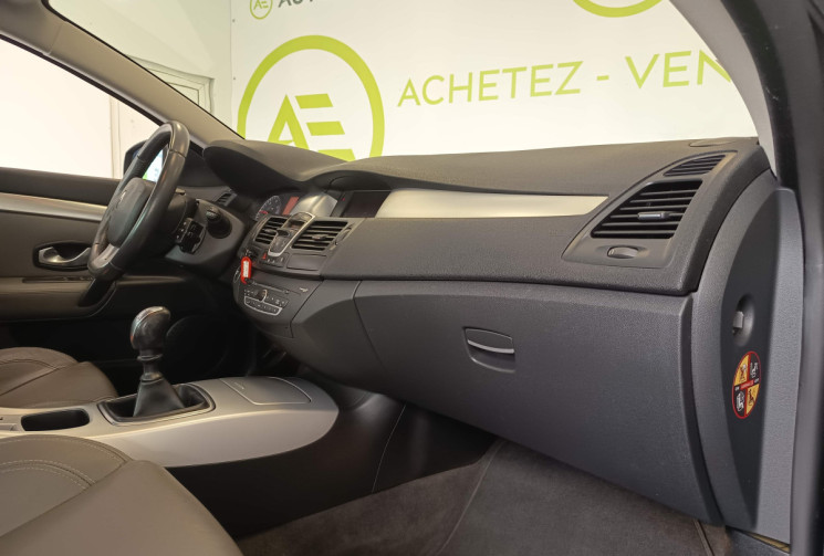 Renault LAGUNA III COUPE 2.0 DCI 150CV MOTEUR A CHAINE ETAT GENERAL RARE