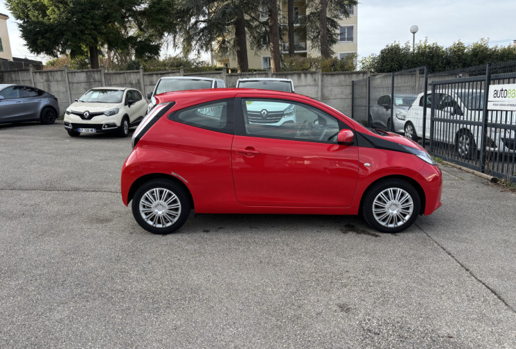 Toyota Aygo 1.0 / 69 CH / X 