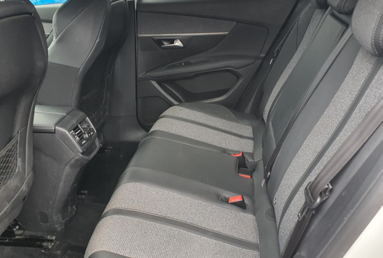 Peugeot 3008 1.5 BlueHDi EAT8 130 cv ALLURE