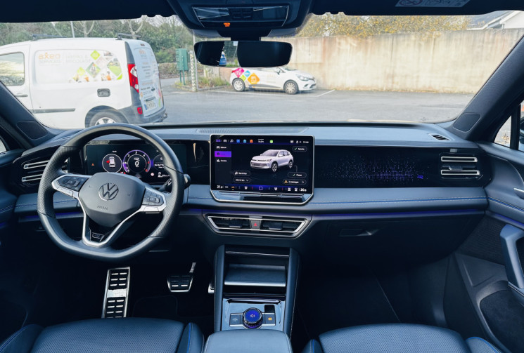 Volkswagen Tiguan 2.0 TDI 150 R-Line DSG7 Toit pano / intérieur cuir