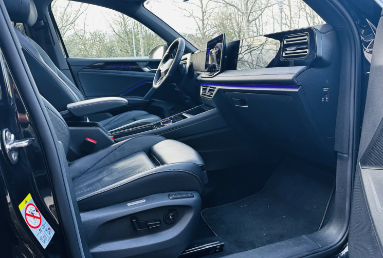 Volkswagen Tiguan 2.0 TDI 150 R-Line DSG7 Toit pano / intérieur cuir