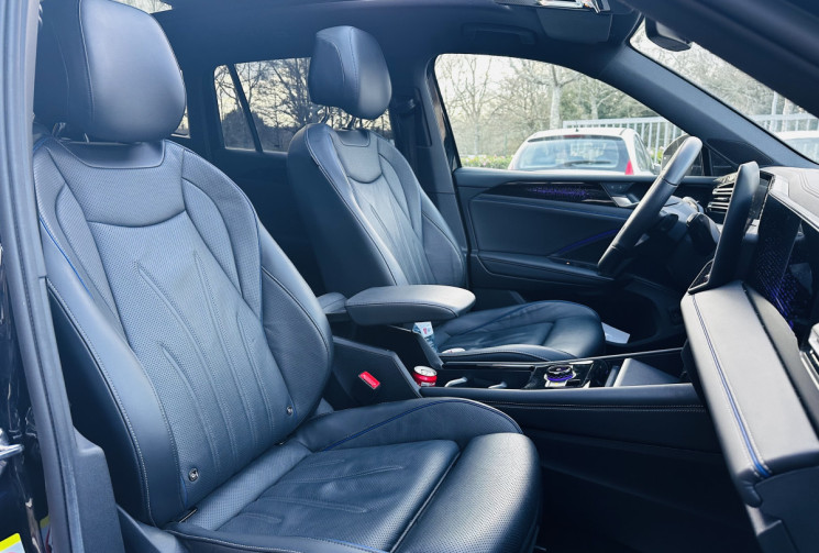 Volkswagen Tiguan 2.0 TDI 150 R-Line DSG7 Toit pano / intérieur cuir