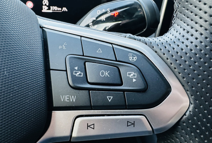 Volkswagen Tiguan 2.0 TDI 150 R-Line DSG7 Toit pano / intérieur cuir