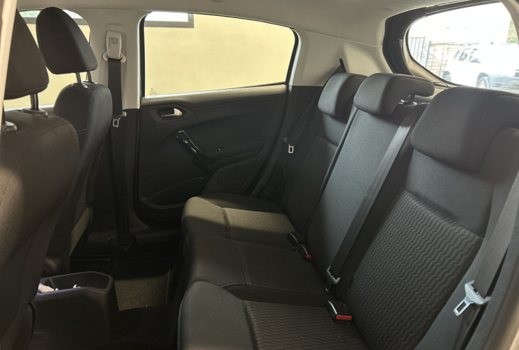 Peugeot 208 1.5 BlueHDi E6.c Signature BVM5 