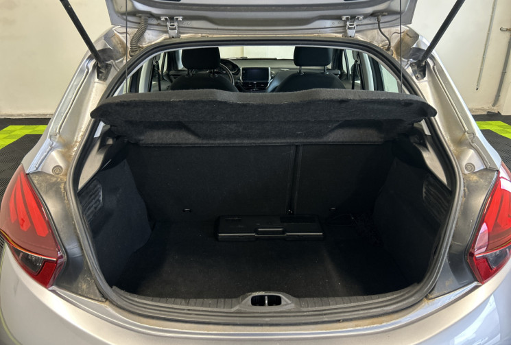 Peugeot 208 1.5 BlueHDi E6.c Signature BVM5 