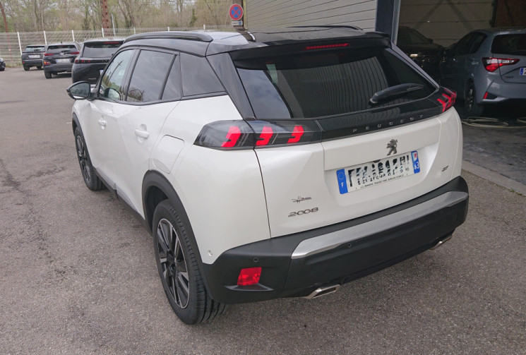 Peugeot 2008 1.2  PureTech 155 S&S GT Pack EAT8 / 1° Main