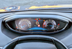 Peugeot 3008 II 1.2  EAT8 130 ALLURE / COURROIE DE DISTRIBUTION NEUVE / BON ETAT / GARANTIE 12 MOIS