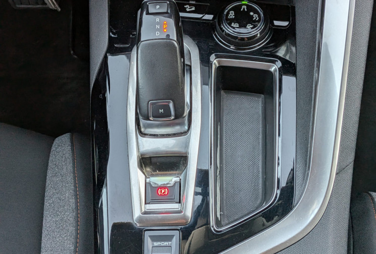 Peugeot 3008 II 1.2  EAT8 130 ALLURE / COURROIE DE DISTRIBUTION NEUVE / BON ETAT / GARANTIE 12 MOIS