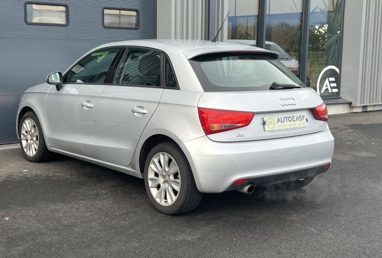 Audi A1 SPORTBACK 1.6 TDI S-Tronic7 90 cv AMBITION / DISTRIBUTION OK
