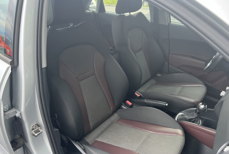 Audi A1 SPORTBACK 1.6 TDI S-Tronic7 90 cv AMBITION / DISTRIBUTION OK