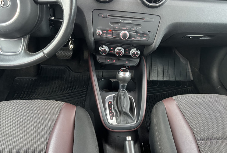 Audi A1 SPORTBACK 1.6 TDI S-Tronic7 90 cv AMBITION / DISTRIBUTION OK