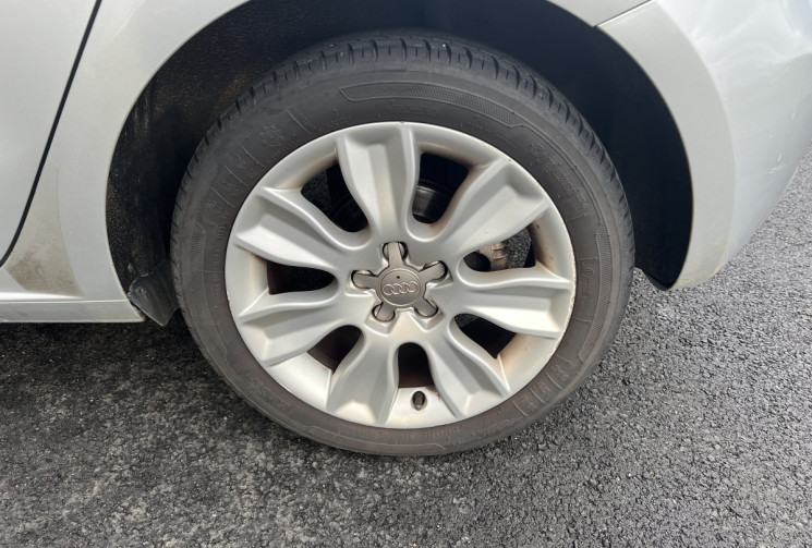 Audi A1 SPORTBACK 1.6 TDI S-Tronic7 90 cv AMBITION / DISTRIBUTION OK