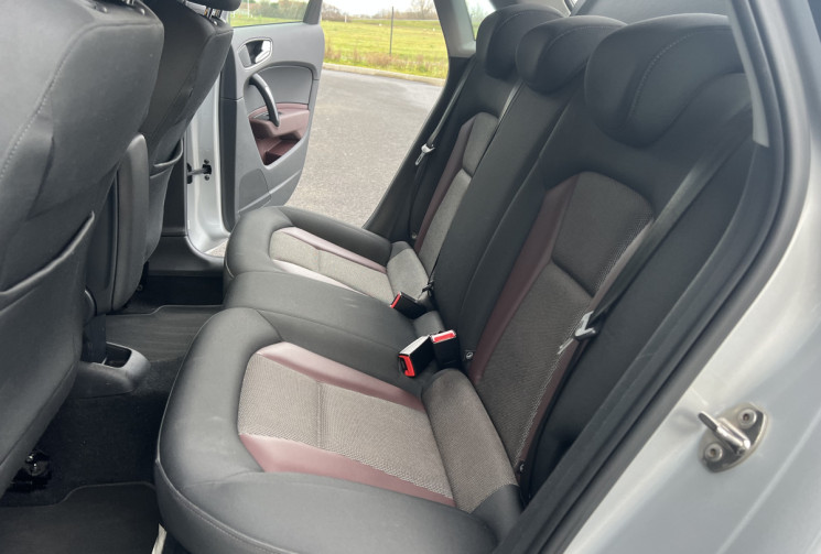 Audi A1 SPORTBACK 1.6 TDI S-Tronic7 90 cv AMBITION / DISTRIBUTION OK