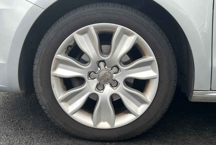 Audi A1 SPORTBACK 1.6 TDI S-Tronic7 90 cv AMBITION / DISTRIBUTION OK