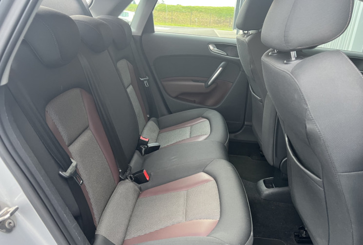 Audi A1 SPORTBACK 1.6 TDI S-Tronic7 90 cv AMBITION / DISTRIBUTION OK