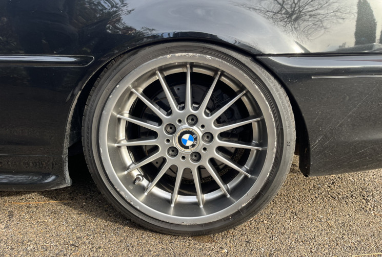 BMW SERIE 3 COUPE RHD 330ci Pack M 231cv e46 Luxe 330 Sport BA