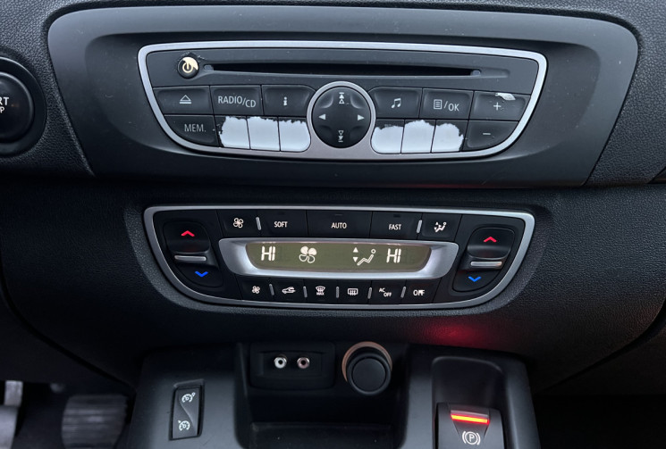 Renault GRAND SCENIC 1.9 DCI 130 CH BVM6 7 PLACES