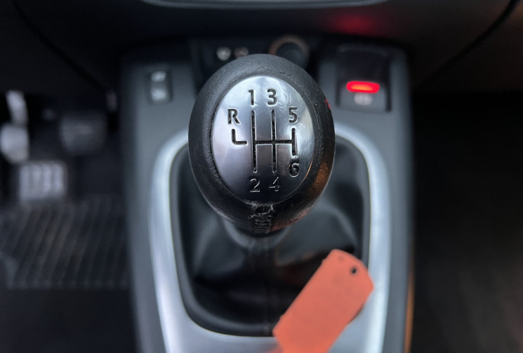 Renault GRAND SCENIC 1.9 DCI 130 CH BVM6 7 PLACES