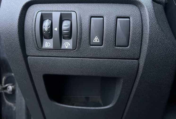 Renault GRAND SCENIC 1.9 DCI 130 CH BVM6 7 PLACES