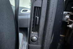 Renault GRAND SCENIC 1.9 DCI 130 CH BVM6 7 PLACES