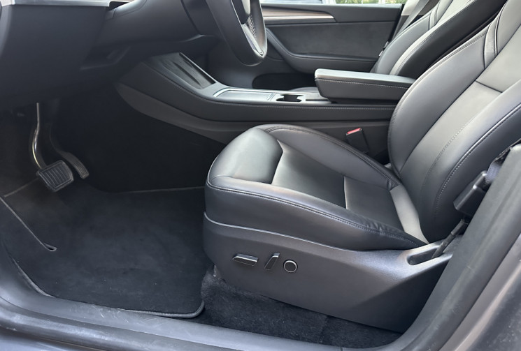 Tesla Model Y Grande autonomie 514 ch Dual Motor AWD 95% SOH / Première main / TVA apparente