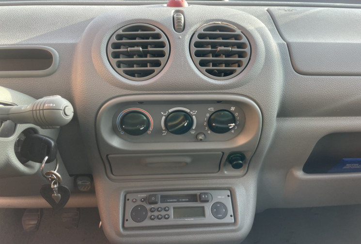 Renault Twingo 1.2 16 v Perrier
