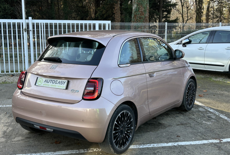 FIAT 500 500e II 118 La Prima by Bocelli / JBL / Carplay sans fil / Sièges chauffants / Radars av/ar