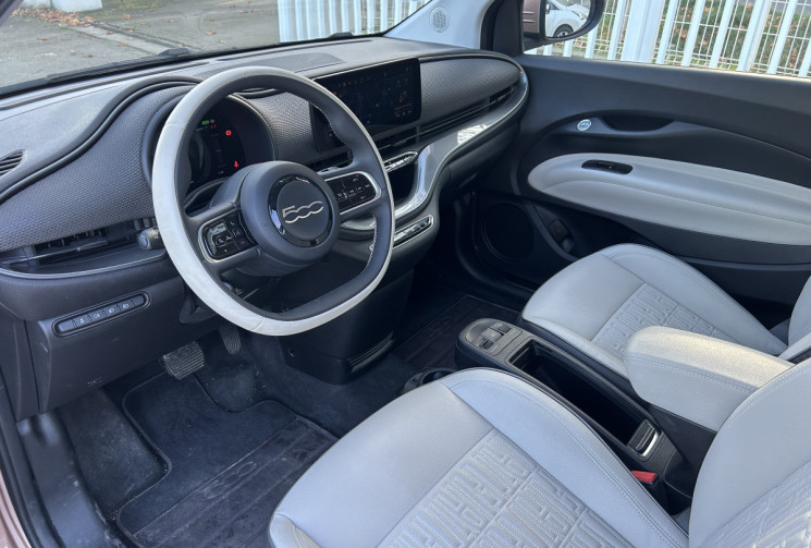 FIAT 500 500e II 118 La Prima by Bocelli / JBL / Carplay sans fil / Sièges chauffants / Radars av/ar