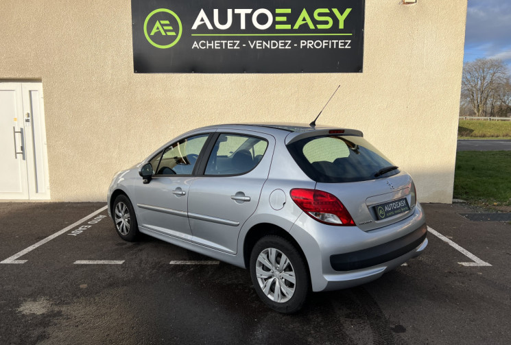 Peugeot 207 + 5 portes 1.4 HDi 68 cv