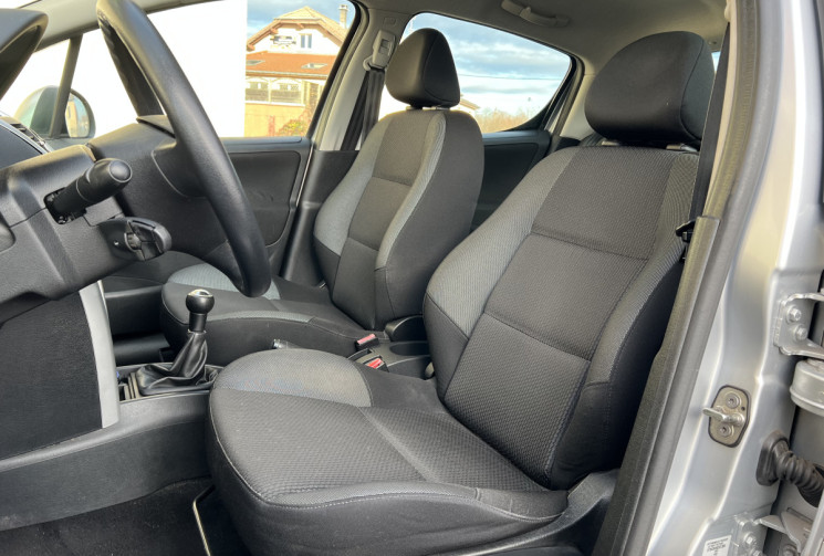 Peugeot 207 + 5 portes 1.4 HDi 68 cv
