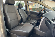 Peugeot 207 + 5 portes 1.4 HDi 68 cv