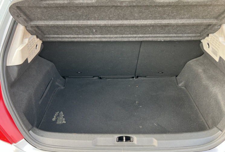 Peugeot 207 + 5 portes 1.4 HDi 68 cv