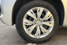 Peugeot 207 + 5 portes 1.4 HDi 68 cv