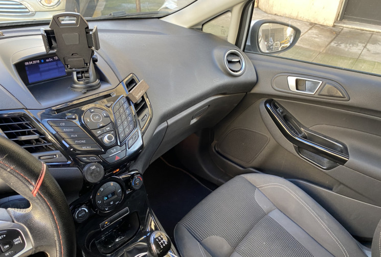 Ford Fiesta 1.0 scti eco boost 100 ch titanium