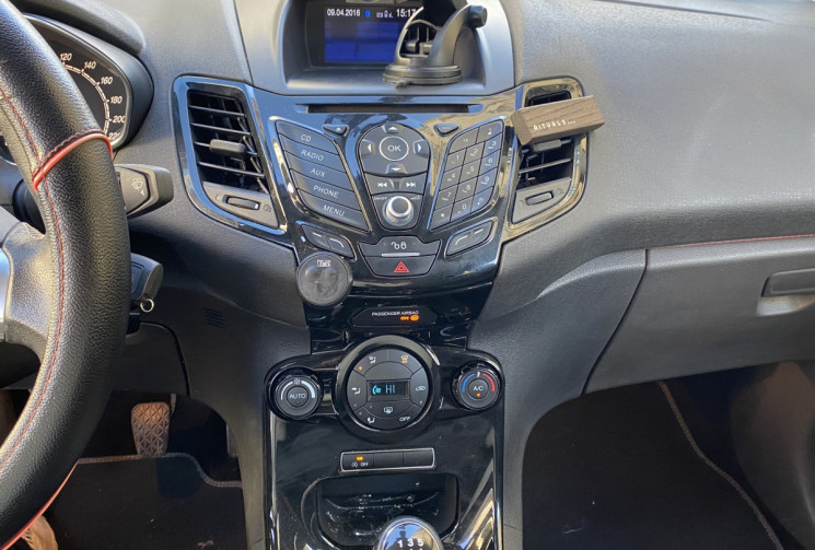 Ford Fiesta 1.0 scti eco boost 100 ch titanium