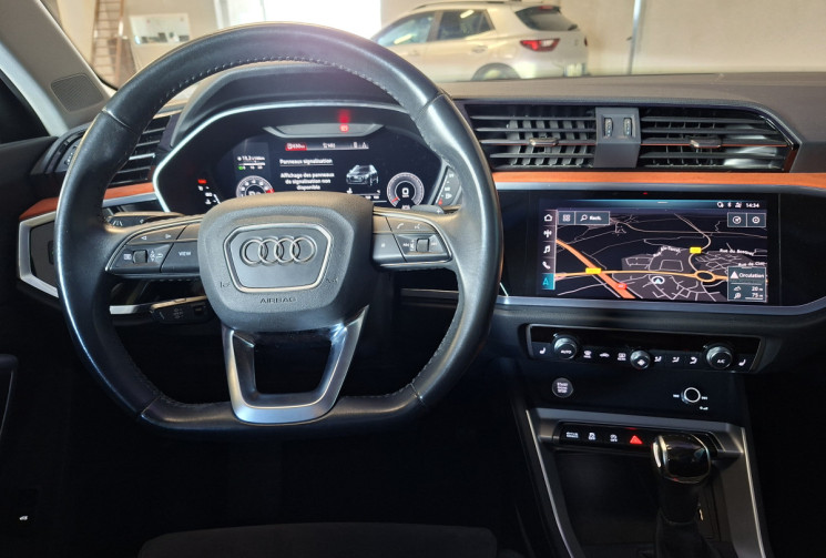Audi Q3 35 TFSI 150 S TRONIC DESIGN LUXE ATTELAGE GARANTIE 12 MOIS