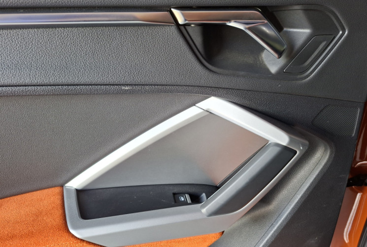 Audi Q3 35 TFSI 150 S TRONIC DESIGN LUXE ATTELAGE GARANTIE 12 MOIS