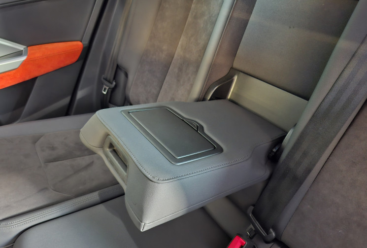 Audi Q3 35 TFSI 150 S TRONIC DESIGN LUXE ATTELAGE GARANTIE 12 MOIS