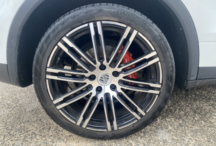 Porsche Cayenne S Hybrid 3.0 DFI V6 380 CH ATTELAGE - COMMANDE AU VOLANT